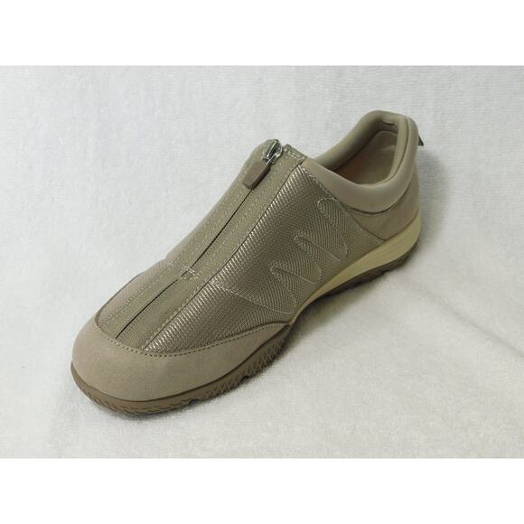 W647 Easy Spirit Taupe Bestrong Round Toe Casual Sneakers - 10 M - Picture 2 of 5